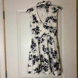 Cute floral cocktail Dress with velvet roses